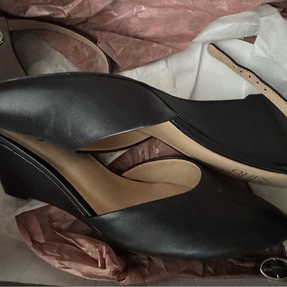 Elegant Black Wedge Shoes